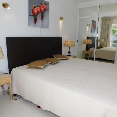 Perola Meia Апартаменты